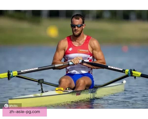 全球顶尖赛艇选手齐聚,角逐激情赛场,谁能问鼎桂冠? 全球顶尖赛艇选手齐聚,角逐激情赛场,谁能问鼎桂冠?